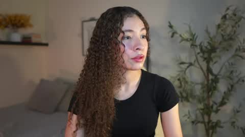 isa_____ online show from June 1, 2:24 am