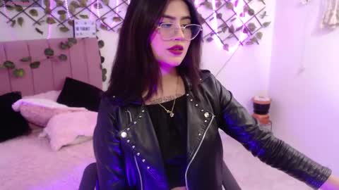 isabela online show from November 11, 11:57 pm