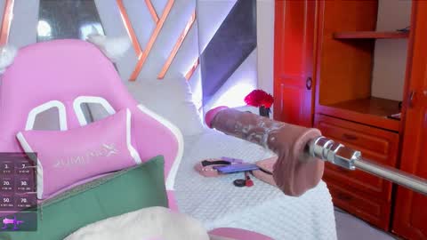 isa_kolins online show from March 12, 5:15 pm