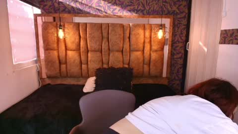  I S A  online show from April 10, 12:11 pm