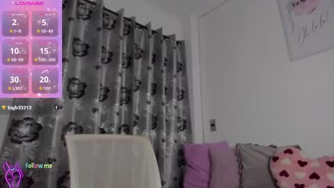 Snapshot of isabela_duran chatting on September 28, 2:40 am isabela duran online show from September 28, 2:40 am
