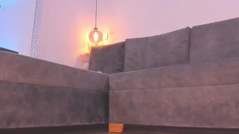 Isabela online show from October 30, 1:45 pm