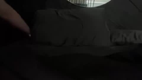 isabella312 online show from April 6, 10:16 am