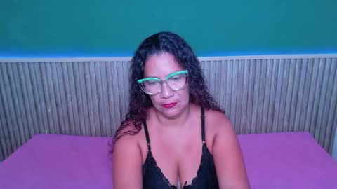 isabella_100 online show from January 16, 12:45 pm