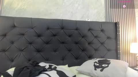 Isa online show from February 27, 8:41 pm