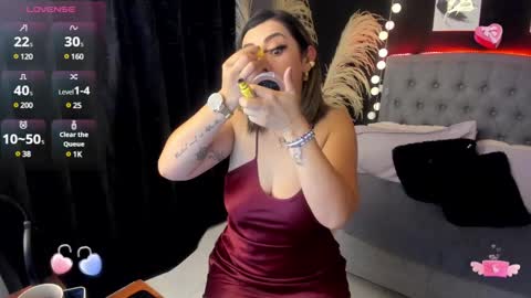   online show from March 10, 11:23 am