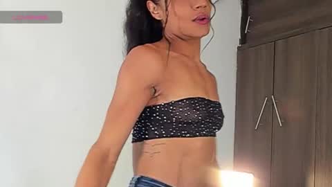 Isabella online show from February 1, 7:01 pm