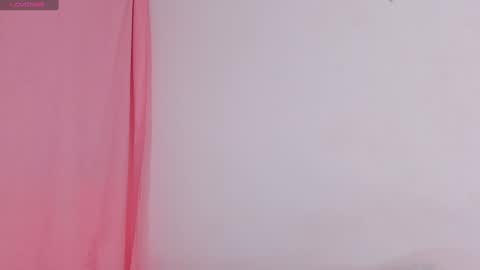 Snapshot of isabella_sex18 chatting on December 13, 2:43 am isabella online show from December 13, 2:43 am