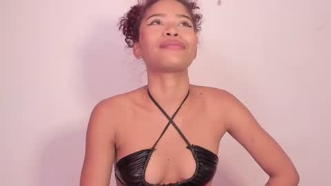 Snapshot of isabella_sex18 chatting on January 21, 3:26 am isabella online show from January 21, 3:26 am