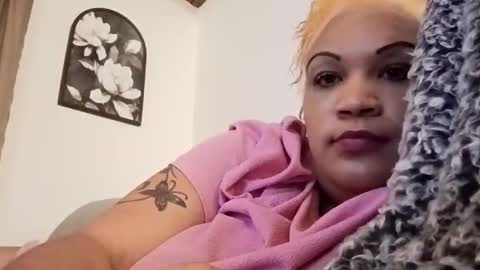 Isabella online show from March 22, 6:19 am