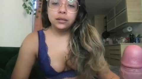 isabellaelizabeth online show from July 4, 4:47 pm