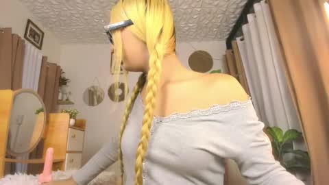 isabelliza princess online show from March 26, 6:59 am