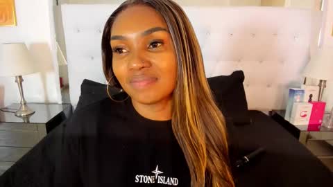 Vanessa online show from March 6, 12:00 pm