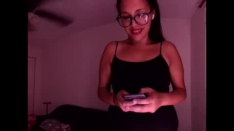 Snapshot of islandmilf777 chatting on October 24, 1:51 pm BiancaRose online show from October 24, 1:51 pm