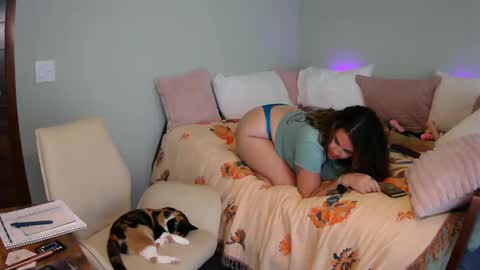 IslandQueenR online show from January 13, 8:48 pm