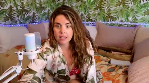 IslandQueenR online show from January 21, 6:23 pm