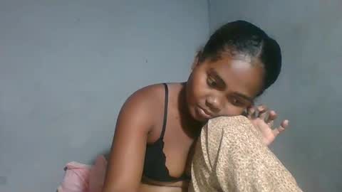 ismayrah online show from April 8, 6:32 pm