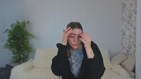 Emilia online show from March 3, 7:25 am