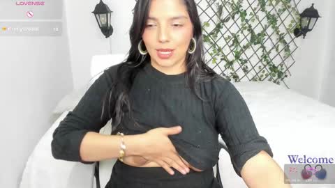 Issa  online show from March 6, 11:44 pm