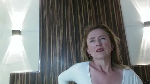 issa soto   online show from February 19, 2:01 pm