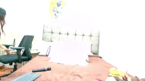 issabellajones online show from November 30, 3:21 am