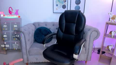 issi_loren online show from January 12, 9:09 pm