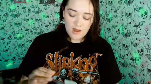 Yiz online show from March 28, 4:01 am