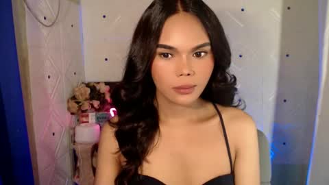 Snapshot of itgirl_cathy chatting on February 21, 12:27 am CathCathy online show from February 21, 12:27 am