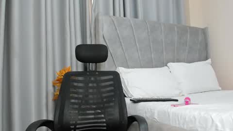 canella online show from November 27, 4:26 am