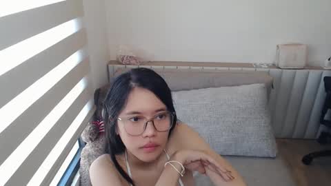 Kitty online show from November 9, 3:02 am