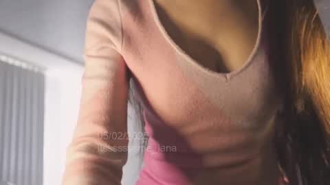 Snapshot of itsssssssme_lana chatting on February 5, 4:37 pm itsssssssme_lana online show from February 5, 4:37 pm