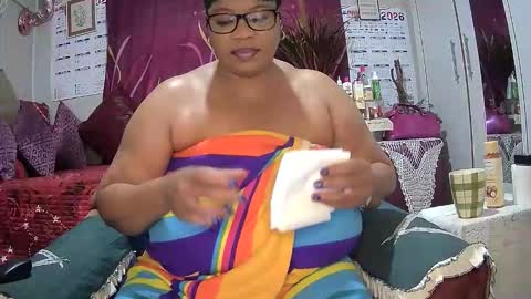itumeleng74 online show from May 19, 5:25 am