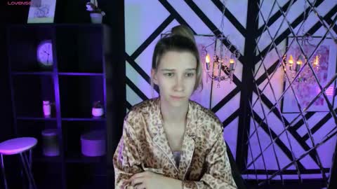 Iva online show from October 27, 1:39 pm