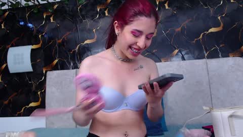 Adris online show from April 5, 7:13 pm