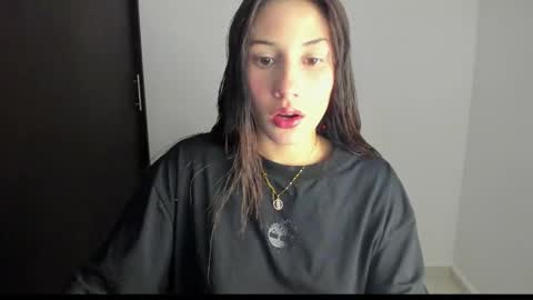 Snapshot of ivanna_essis chatting on January 7, 5:12 am ivanna_essis online show from January 7, 5:12 am