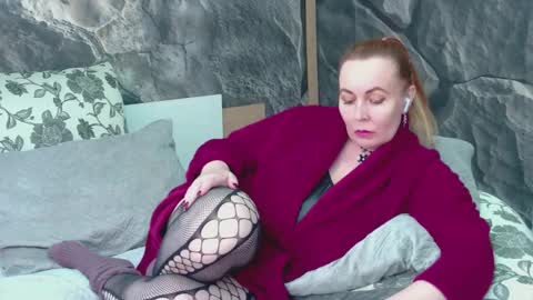 IrennaSplash online show from November 17, 3:51 am