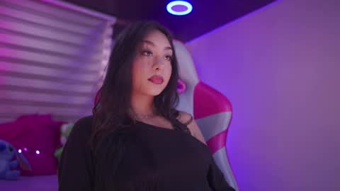 iveet  online show from November 5, 2:11 pm