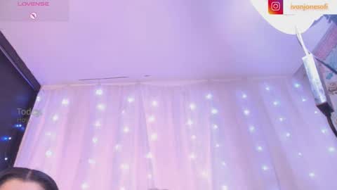  Ivon  Miss Jones  online show from December 20, 4:05 am