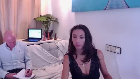 Ivonne online show from October 31, 10:30 am