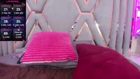 ivonne_valencia online show from June 13, 3:42 pm