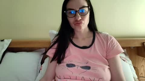 Ivory online show from December 22, 3:11 pm