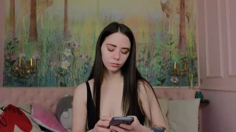 ivorywood_ online show from June 4, 7:51 pm