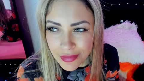 Diana Rojas  online show from February 7, 2:19 am