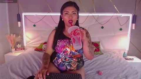 Snapshot of ivy_soul chatting on December 10, 6:28 pm IVY online show from December 10, 6:28 pm