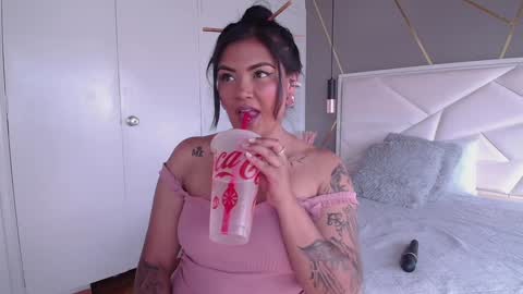 Snapshot of ivy_soul chatting on January 22, 8:38 pm IVY online show from January 22, 8:38 pm