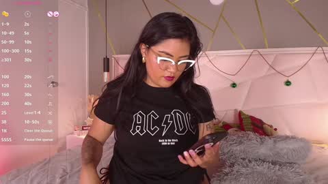 Snapshot of ivy_soul chatting on December 28, 5:44 am IVY online show from December 28, 5:44 am