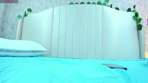 Ivy  online show from January 14, 11:10 pm