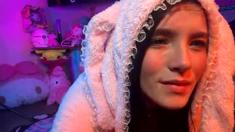 ivydelicate online show from October 16, 1:52 am