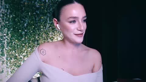 Miss Ivy online show from February 1, 4:33 pm