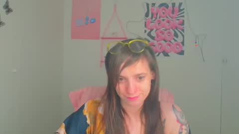 Ivy online show from April 4, 12:37 pm